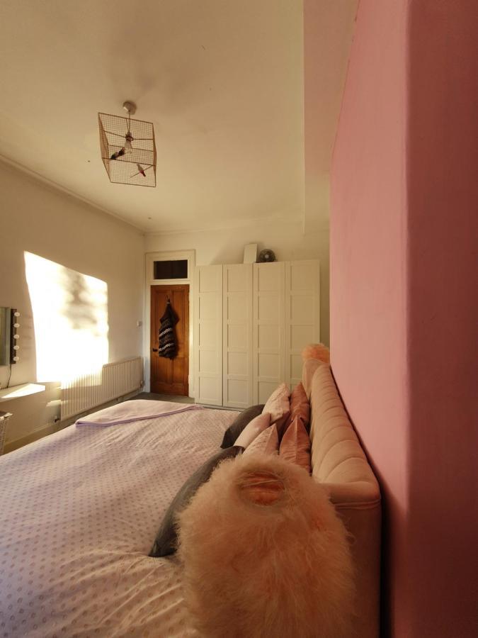 爱丁堡The Flat With The Pink Door公寓 外观 照片